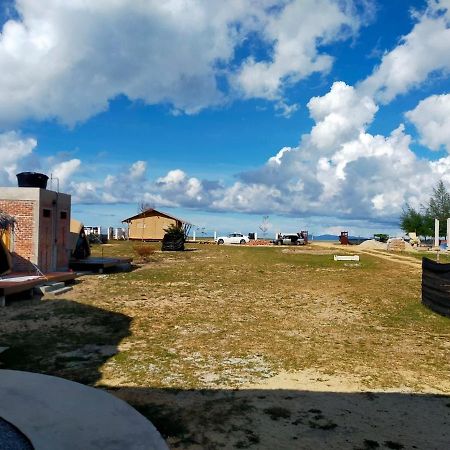Rembulan Escape Bell Tent 2 Kampung Penarik Exteriör bild