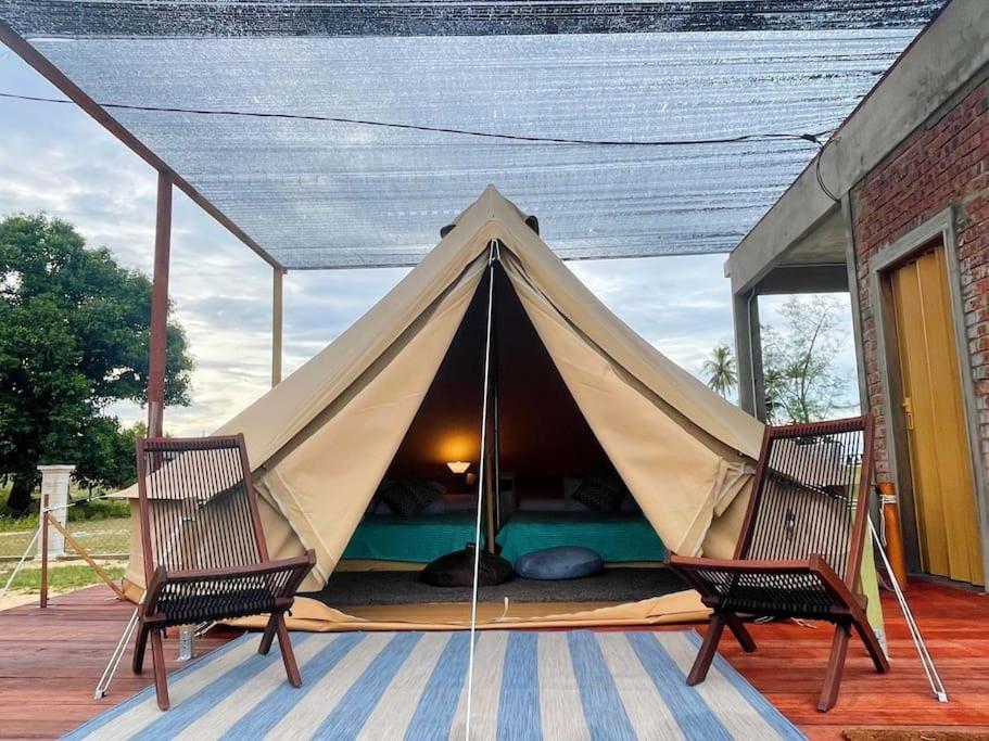 Rembulan Escape Bell Tent 2 Kampung Penarik Exteriör bild