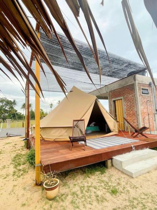 Rembulan Escape Bell Tent 2 Kampung Penarik Exteriör bild